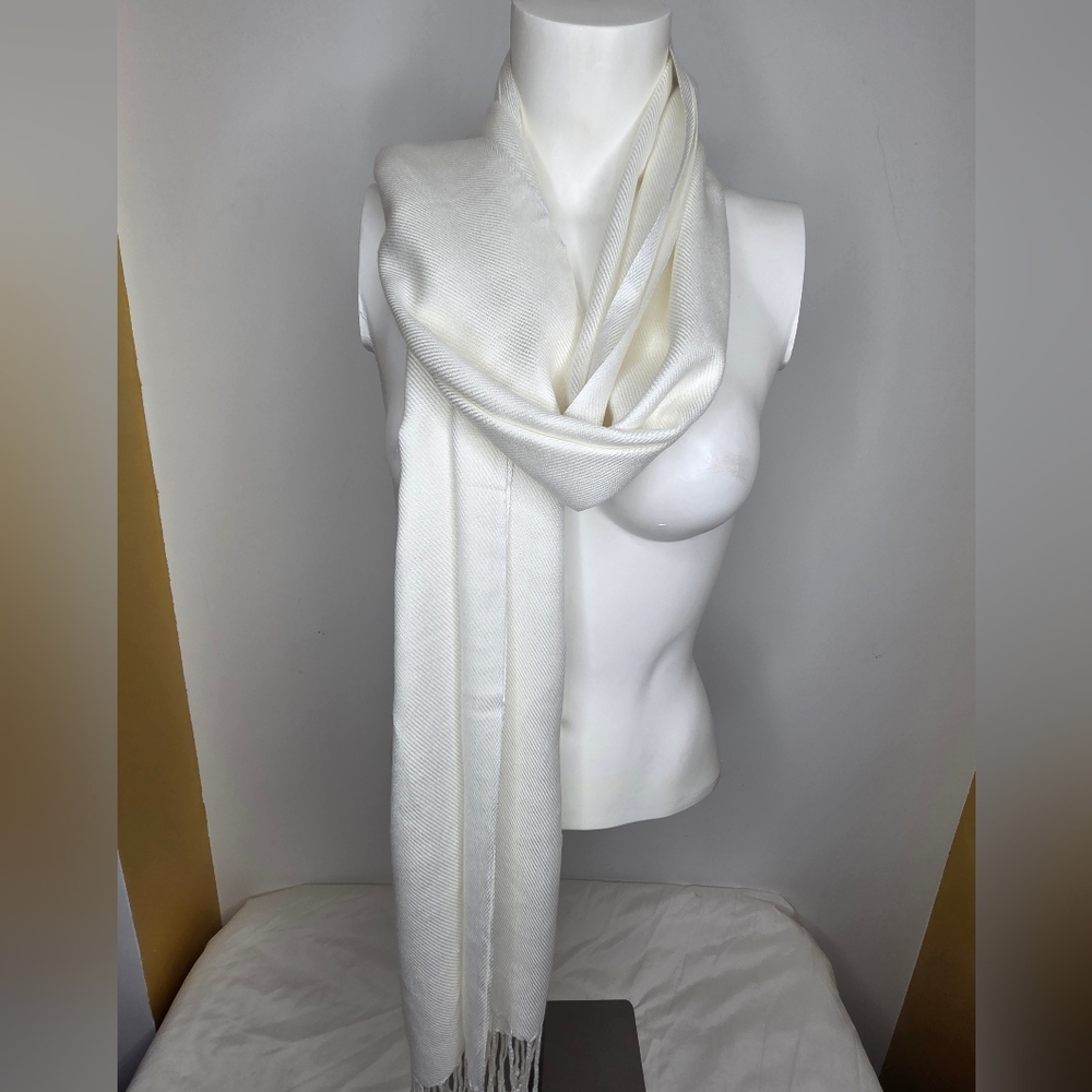 Source Unknown Elegant White Scarf - image 1